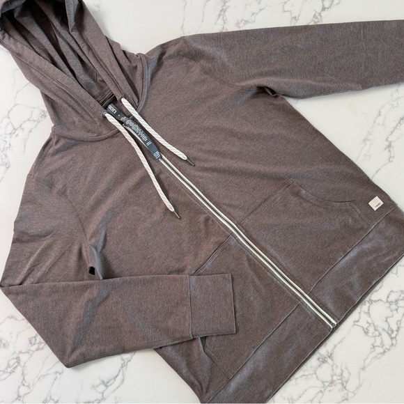 Vuori Halo Performance Hoodie 2.0 - Huckleberry Heather - Size Small - Picture 2 of 3